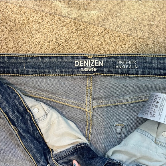 Denizen from Levi's Light Blue Distressed Skinny Jeans - Picture 3 of 7